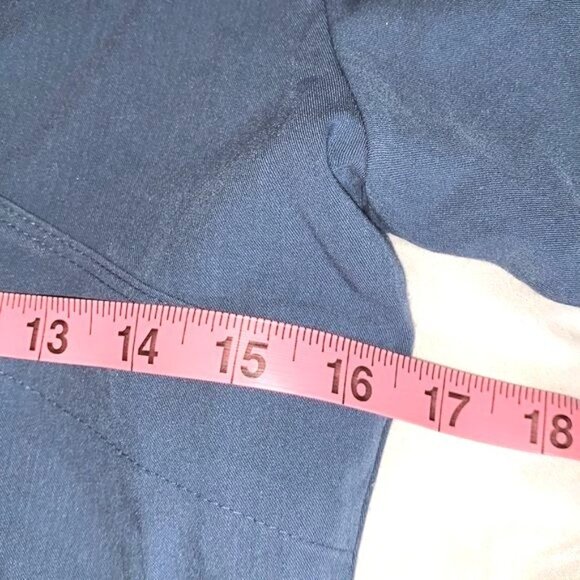 Greys Anatomy By Barco Womens Scrub Top XS Blue Short Sleeve Pockets 77% Polyest - Picture 5 of 6